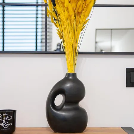 Premium Yellow Loft アパート