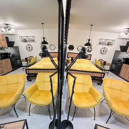 アパート Premium Yellow Loft